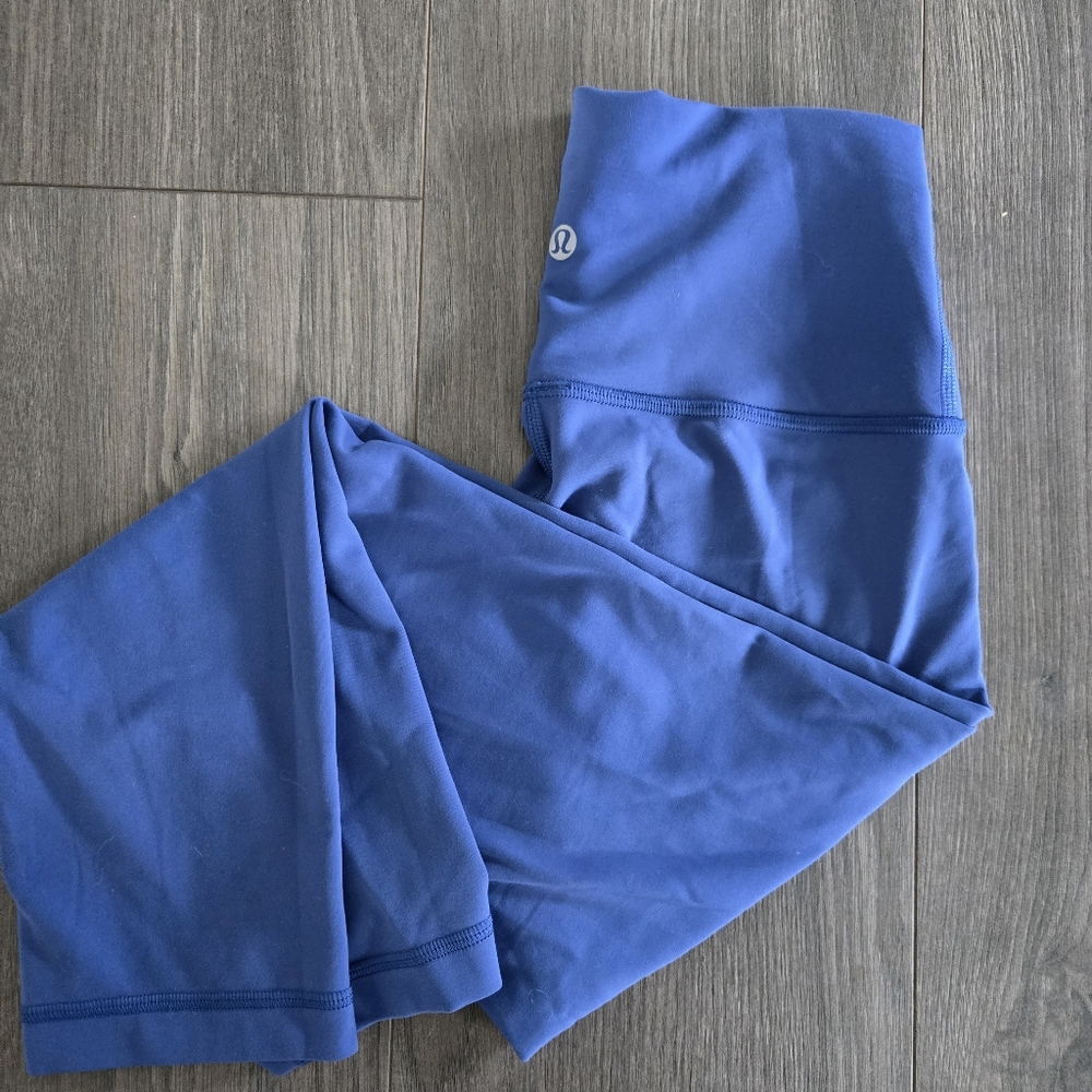 Lululemon Wunder Under Crop High-Rise Scallop Full-On Luon 23" Sz 4 Blue